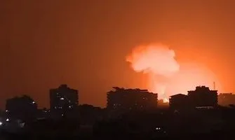 كيف غيرت الضربة الإسرائيلية لإيران توجهات شركات الطيران؟