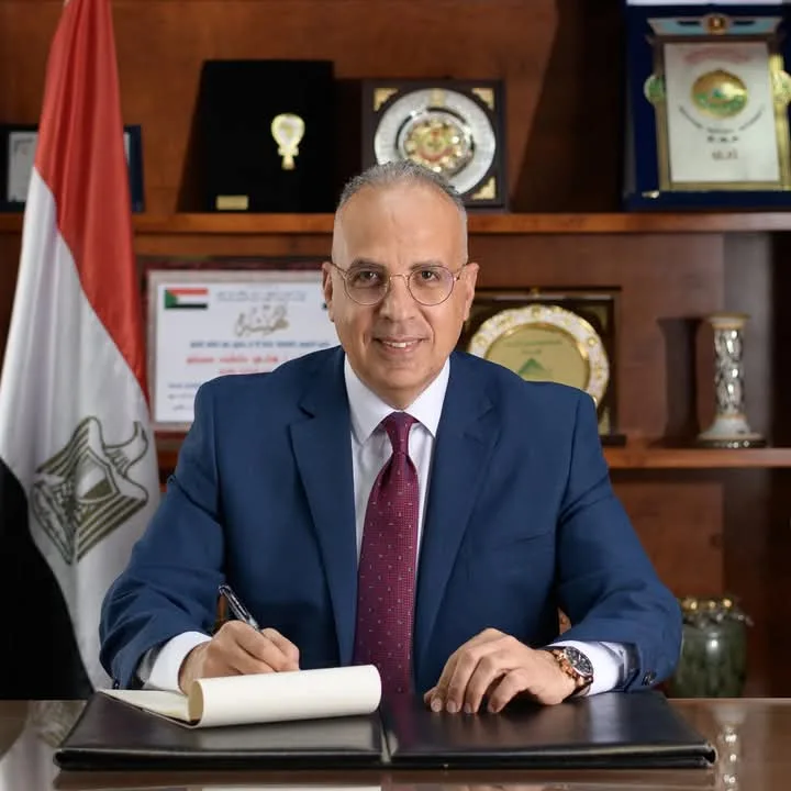 وزير الري يراقب وضع نظام الصرف الزراعي خلال إجازة عيد الأضحى المبارك وزير الري يراقب وضع نظام الصرف الزراعي خلال إجازة عيد الأضحى المبارك