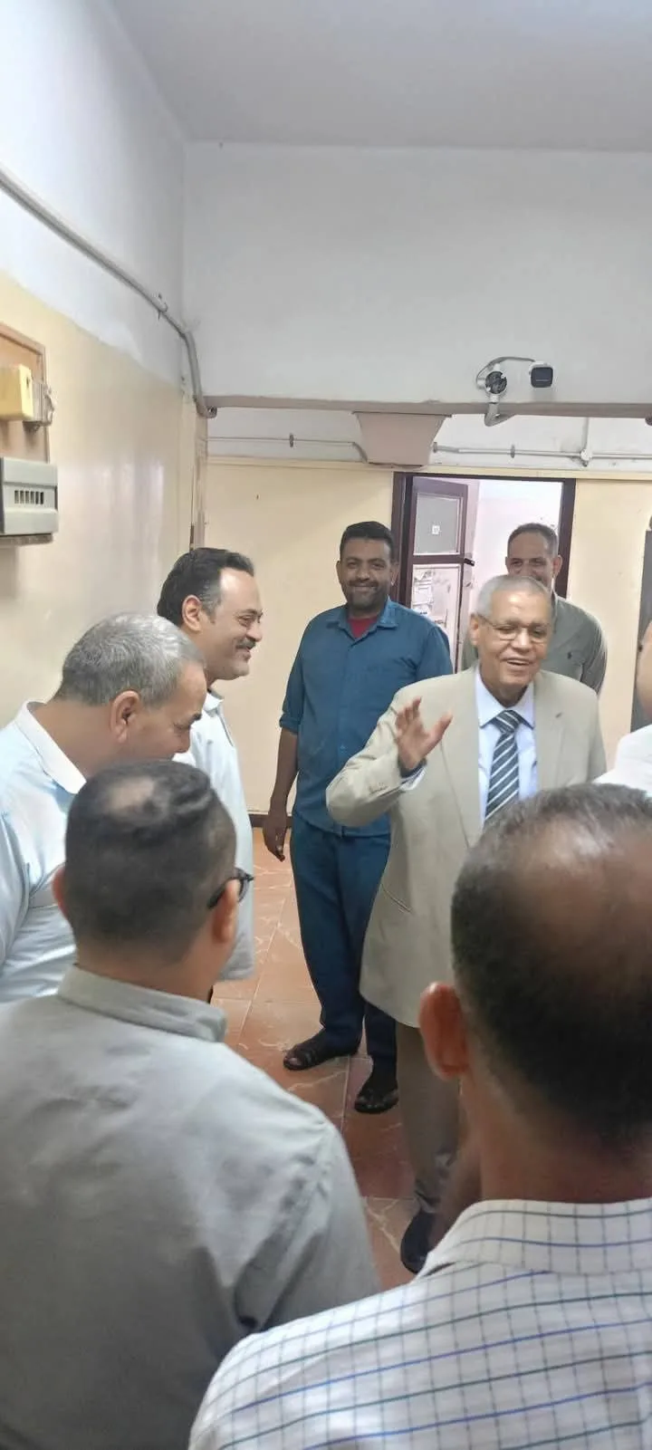 المدير التنفيذي لشركة مطاحن مصر العليا يزور جميع الأقسام في سوهاج. المدير التنفيذي لشركة مطاحن مصر العليا يزور جميع الأقسام في سوهاج.