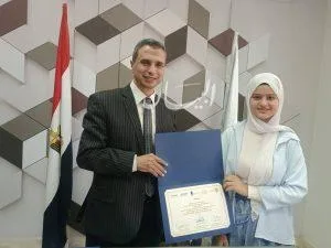 تسليم جوائز الفائزين بالمركز الأول على مستوى الدولة في المسابقة الفنية حول الهجرة غير الشرعية تسليم جوائز الفائزين بالمركز الأول على مستوى الدولة في المسابقة الفنية حول الهجرة غير الشرعية