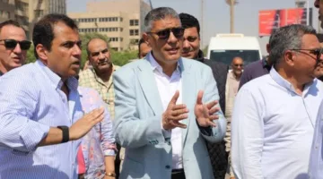 النجار يستعرض مشاريع تحسين الطرق المحيطة بالمتحف المصري الكبير