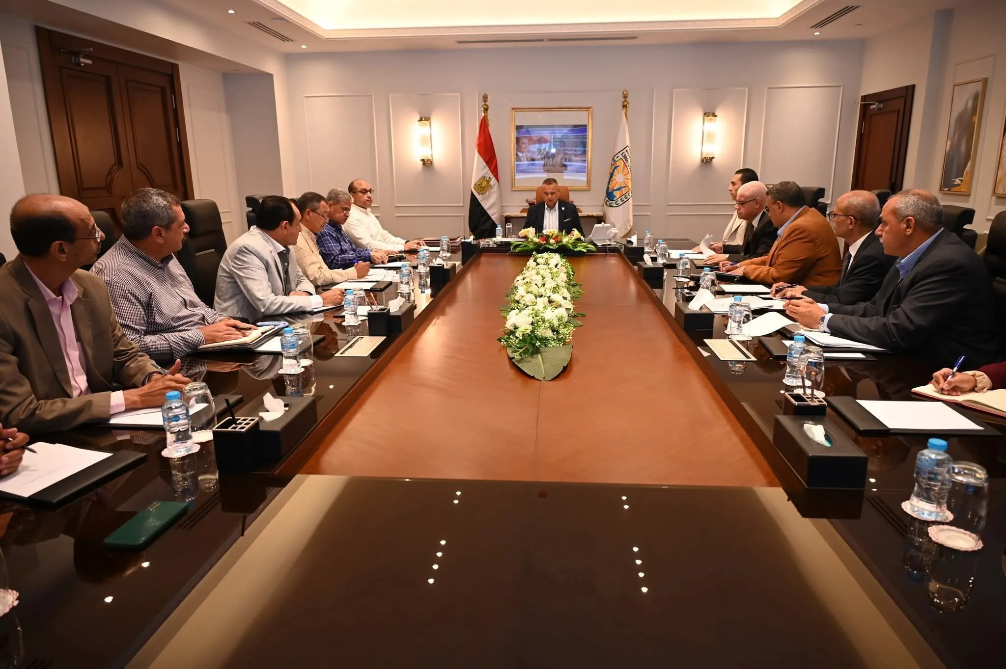 محافظ جنوب سيناء يجتمع بكبار المسؤولين في المدن لزيادة جودة الخدمات وتعزيز مستويات المعيشة محافظ جنوب سيناء يجتمع بكبار المسؤولين في المدن لزيادة جودة الخدمات وتعزيز مستويات المعيشة