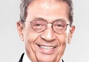 عمرو موسى يناشد بتوخي الحذر من آثار الوضع الراهن في منطقة الشرق الأوسط