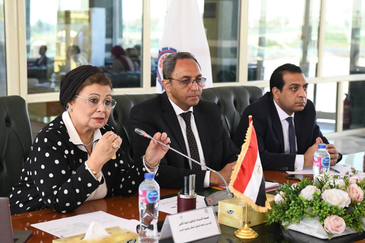 نائب وزير الصحة يقوم بجولة تفقدية شاملة في محافظة قنا نائب وزير الصحة يقوم بجولة تفقدية شاملة في محافظة قنا