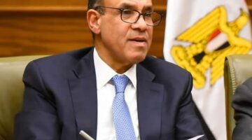 عبد العاطي يرحب بوزير التعليم العالي والبحث العلمي