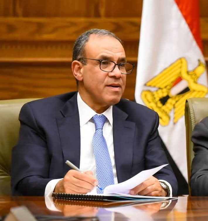عبد العاطي يرحب بوزير التعليم العالي والبحث العلمي عبد العاطي يرحب بوزير التعليم العالي والبحث العلمي