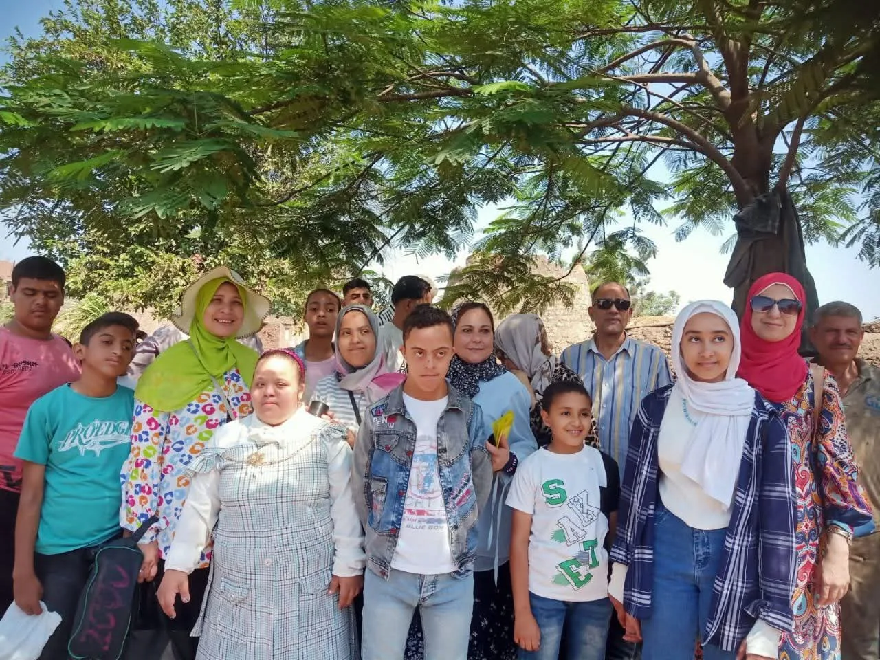 الهيئة الإقليمية للسياحة في الشرقية تنظم جولة لأصحاب الهمم لزيارة ورش الفخار في كفر محمد جاويش.