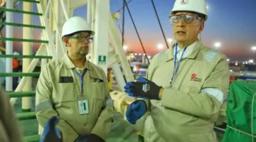 وزير البترول يقوم بزيارة تفقدية لميناء العين السخنة لمتابعة استعدادات سفينة التغييز “ENERGOS ESKIMO”