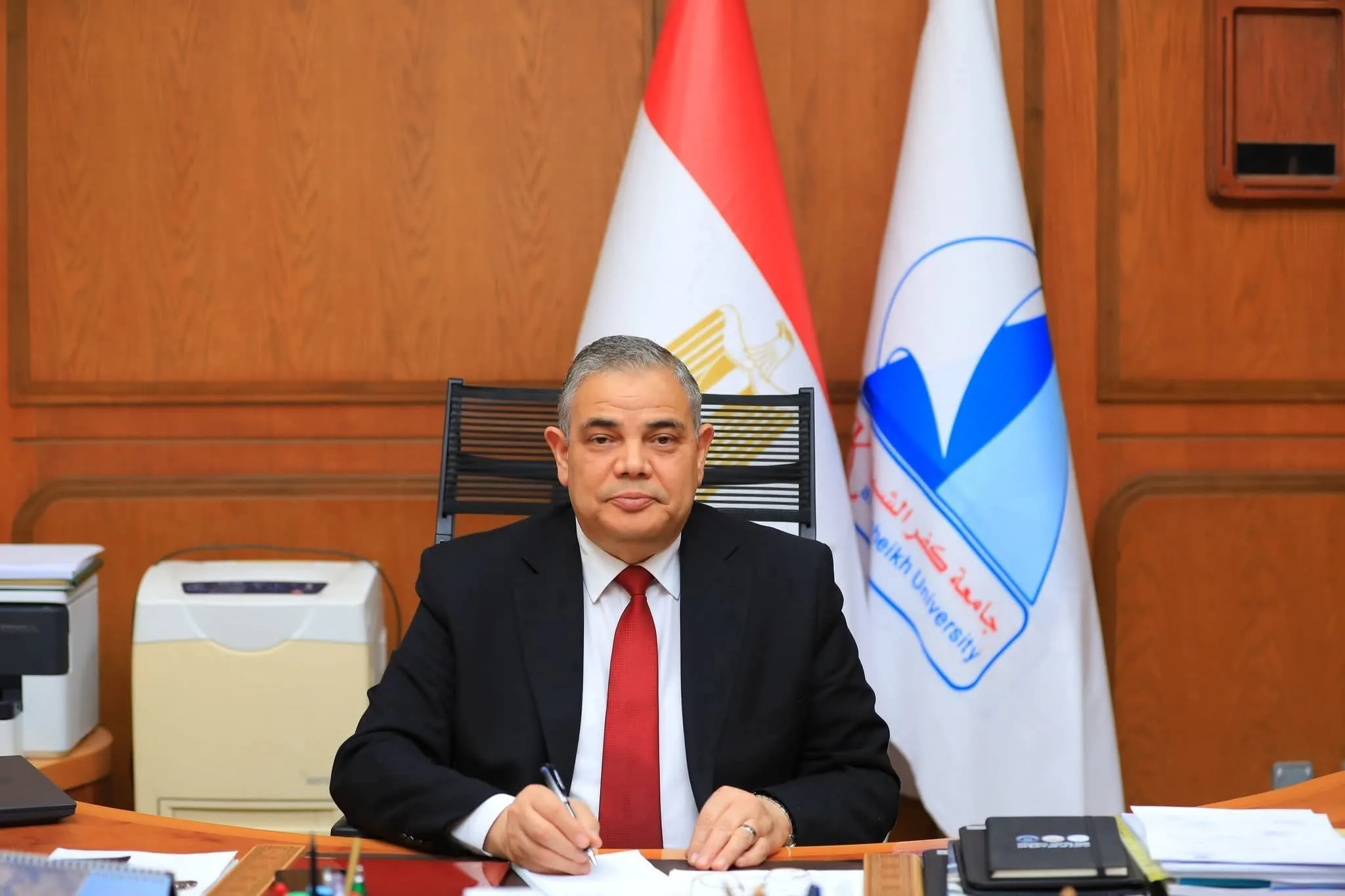 رئيس جامعة كفر الشيخ يعلن عن انطلاق الدراسة في الجامعة الأهلية بكفر الشيخ العام الدراسي المقبل. رئيس جامعة كفر الشيخ يعلن عن انطلاق الدراسة في الجامعة الأهلية بكفر الشيخ العام الدراسي المقبل.