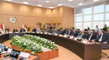 وزارة الري تعقد اجتماعاً موسعاً لمناقشة تأمين مياه الشرب لأهالي السويس
