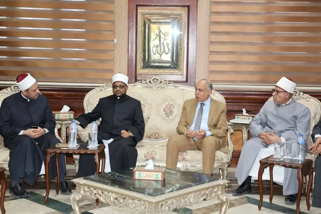 محافظ المنيا يجتمع بالأمين العام لمؤسسة البحوث الإسلامية محافظ المنيا يجتمع بالأمين العام لمؤسسة البحوث الإسلامية