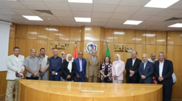 محافظ المنيا ينظم مؤتمر صحفي للكشف عن نتائج الشهادة الإعدادية