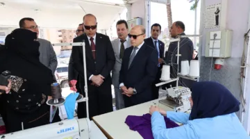 وزير العمل ومحافظ كفر الشيخ يزوران الوحدة المتنقلة للتدريب المهني