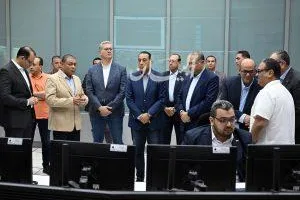 رئيس الوزراء في السويس يزور لتقييم استعدادات البنية التحتية لتأمين إمدادات الغاز الطبيعي