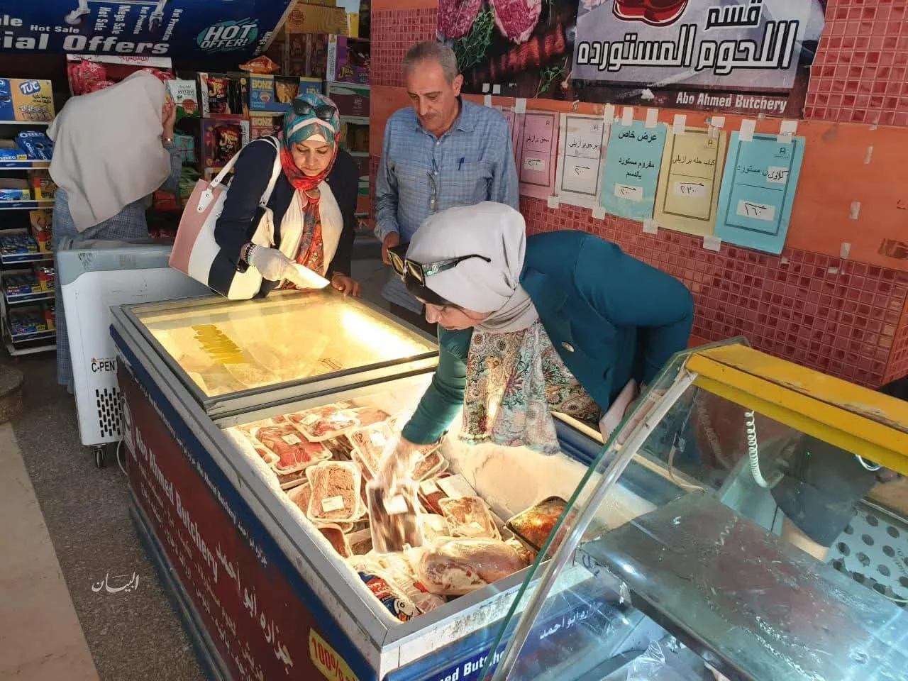 ضبط 700 كيلوغرام من اللحوم المحلية المذبوحة خارج المسلخ خلال حملة تفتيش في الشرقية ضبط 700 كيلوغرام من اللحوم المحلية المذبوحة خارج المسلخ خلال حملة تفتيش في الشرقية