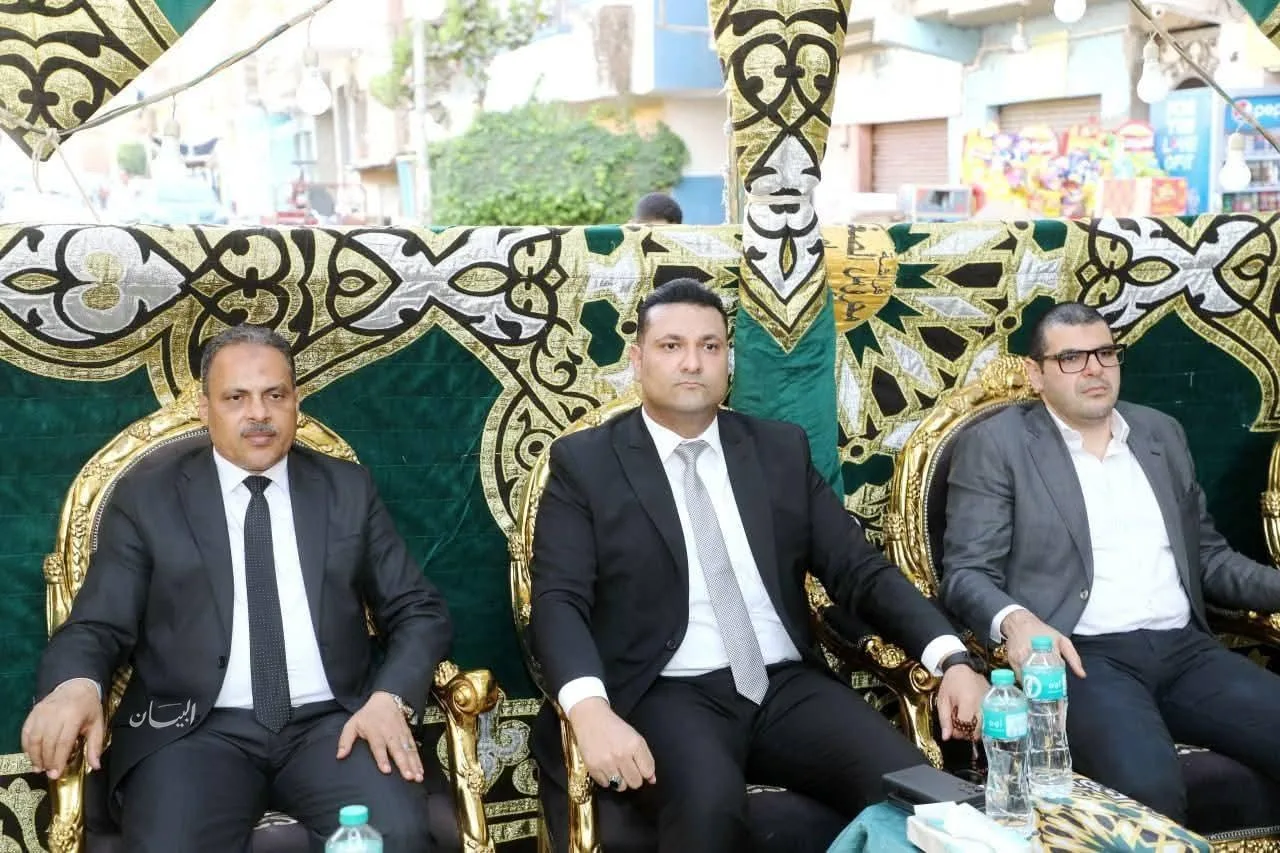 محافظ الشرقية يقدم التعازي في وفاة نائب رئيس هيئة النيابة الإدارية بالشرقية محافظ الشرقية يقدم التعازي في وفاة نائب رئيس هيئة النيابة الإدارية بالشرقية