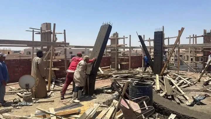إزالة مخالفات بناء وإغلاق محلات غير ملتزمة في مدينتي بدر والشروق بالتعاون مع الجهات الأمنية إزالة مخالفات بناء وإغلاق محلات غير ملتزمة في مدينتي بدر والشروق بالتعاون مع الجهات الأمنية