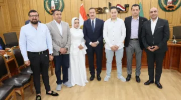 محافظ المنوفية يشارك في مراسم عقد قران يتيمة في ديوان المحافظة كعمل إنساني مميز