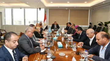 وزير الإسكان ينظم اجتماعًا تنسيقيًا لمراجعة آلية عمل وحدتي تنظيم السوق العقارية وتصدير العقارات
