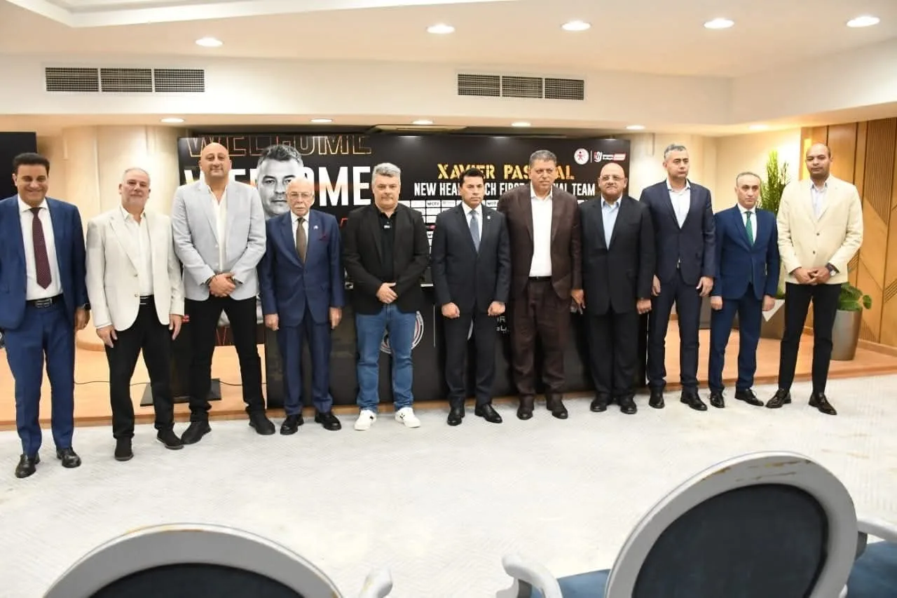 أشرف صبحي يُعلن تولي الإسباني باسكوال مهمة تدريب منتخب اليد المصري أشرف صبحي يُعلن تولي الإسباني باسكوال مهمة تدريب منتخب اليد المصري