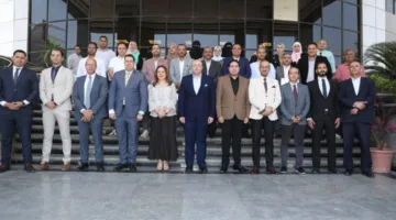 محافظ بني سويف يشارك في توزيع شهادات على 200 متدرب ضمن برنامج التحول الرقمي المؤسسي