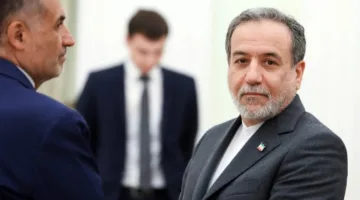إيران: لا توجد “استراتيجية” حالياً لإعادة استئناف المحادثات مع واشنطن
