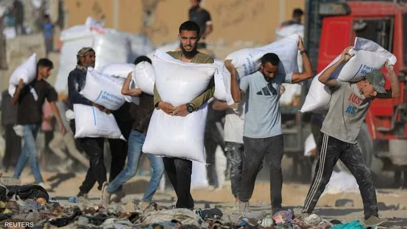 إسرائيل تعلّق إدخال المساعدات إلى غزة في انتظار خطة الجيش
