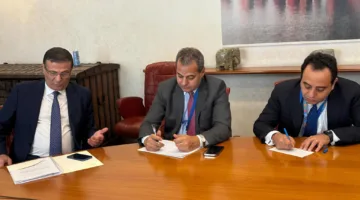 وزير الزراعة يجتمع مع المفوض الزراعي الإفريقي لمناقشة سبل التعاون المشترك خلال اجتماعات روما