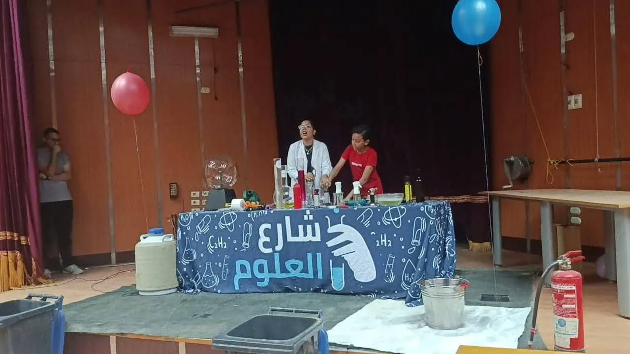 فريق شارع العلوم يجري 20 تجربة علمية في المكتبة العامة بمصر بالزقازيق، الشرقية فريق شارع العلوم يجري 20 تجربة علمية في المكتبة العامة بمصر بالزقازيق، الشرقية