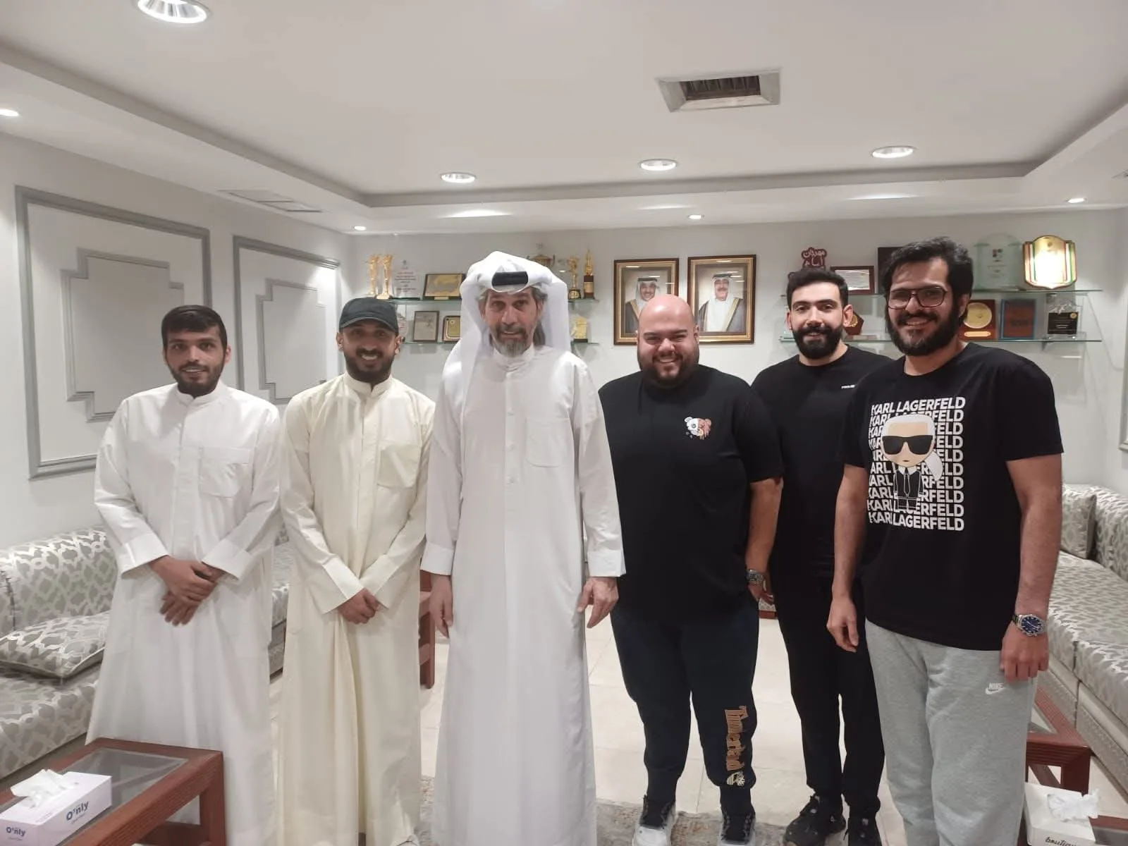 مسرحية ‘جنون’ تُعرض باسم الكويت في مهرجان البساط للمسرح الاحترافي بالمغرب مسرحية ‘جنون’ تُعرض باسم الكويت في مهرجان البساط للمسرح الاحترافي بالمغرب