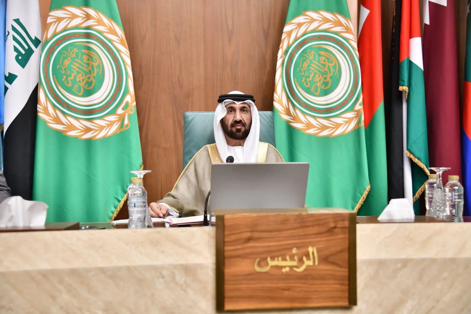 المهني: نتطلع لبدء مرحلة جديدة لإطلاق مبادرات إيجابية وتوحيد المواقف في مواجهة التحديات الحالية. المهني: نتطلع لبدء مرحلة جديدة لإطلاق مبادرات إيجابية وتوحيد المواقف في مواجهة التحديات الحالية.