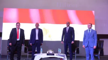 وزير العمل يواصل زيارته لمحافظة البحر الأحمر لليوم الثاني على التوالي