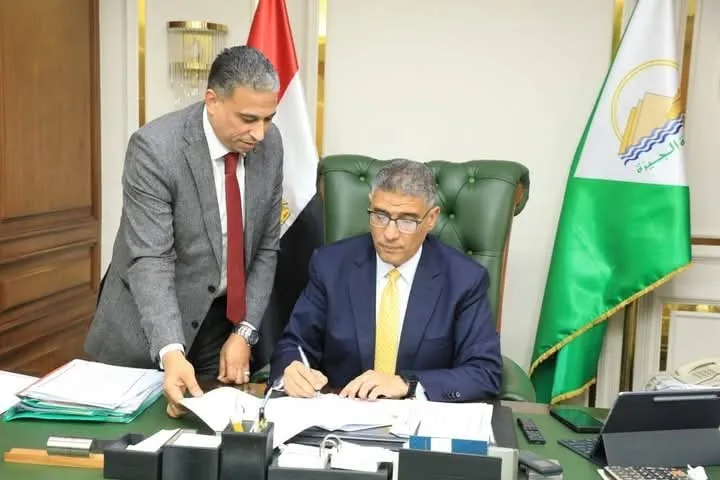 محافظ الجيزة يحدد الحد الأدنى للقبول في المدارس الثانوية العامة بـ 225 درجة محافظ الجيزة يحدد الحد الأدنى للقبول في المدارس الثانوية العامة بـ 225 درجة