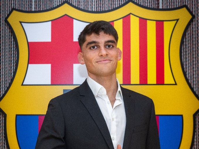 برشلونة يعلن عن إتمام عملية جيرارد مارتن بنجاح برشلونة يعلن عن إتمام عملية جيرارد مارتن بنجاح