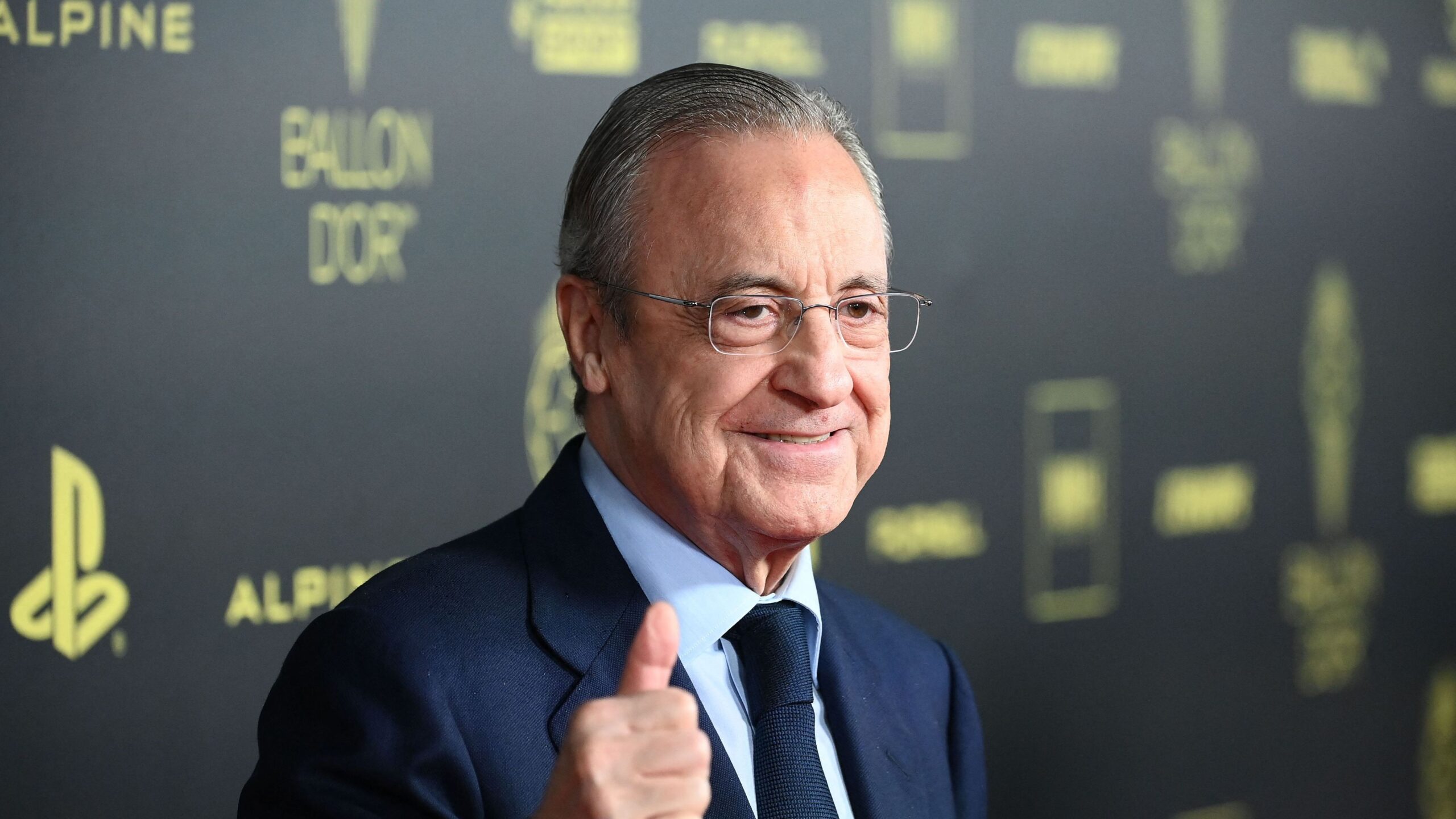 بيريز يشجع لاعبي ريال مدريد وسط تساؤلات بشأن جاهزية مبابي
