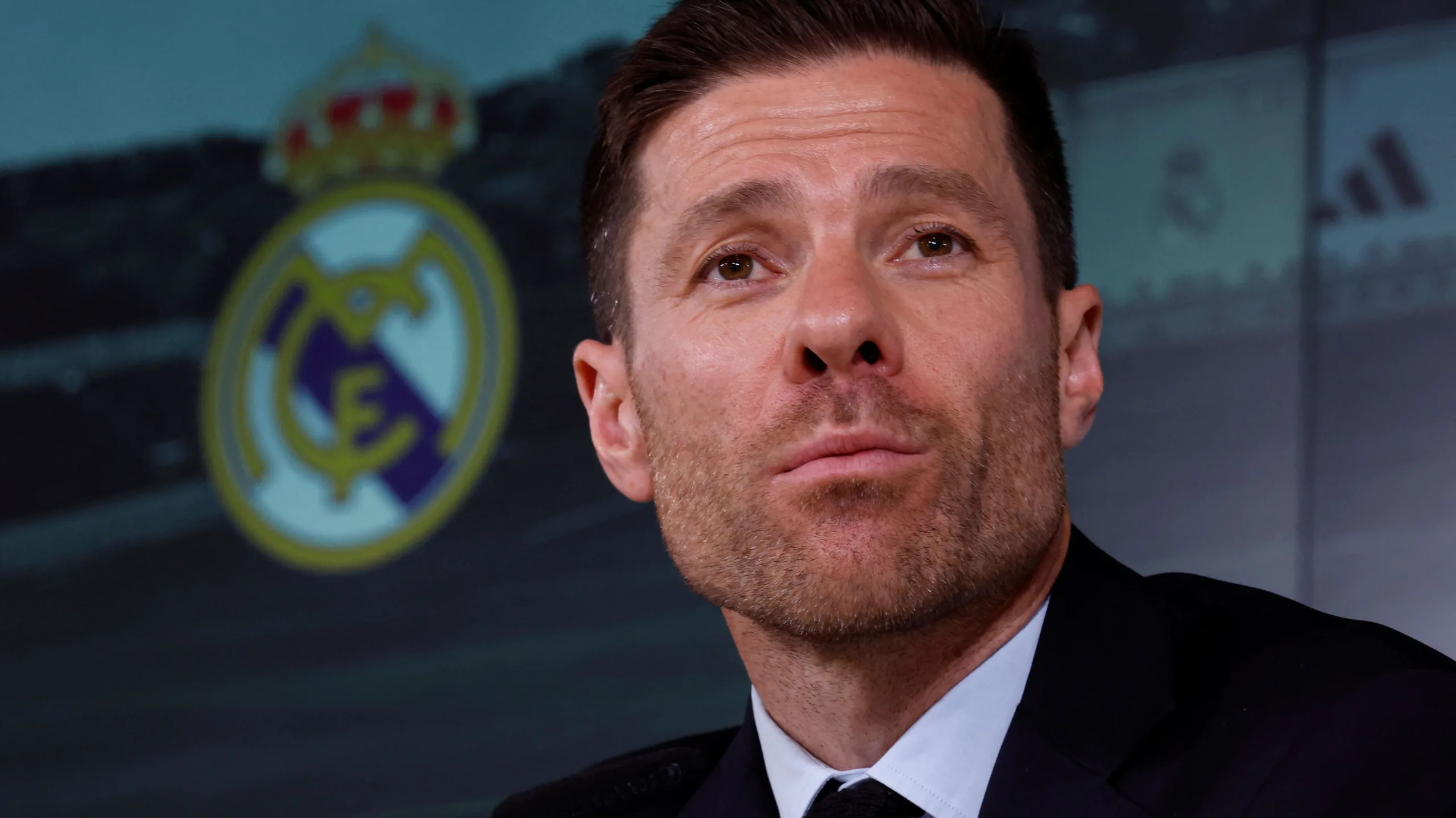 ألونسو يقدم لاعبا جديدا في ريال مدريد خلال كأس العالم للأندية ألونسو يقدم لاعبا جديدا في ريال مدريد خلال كأس العالم للأندية