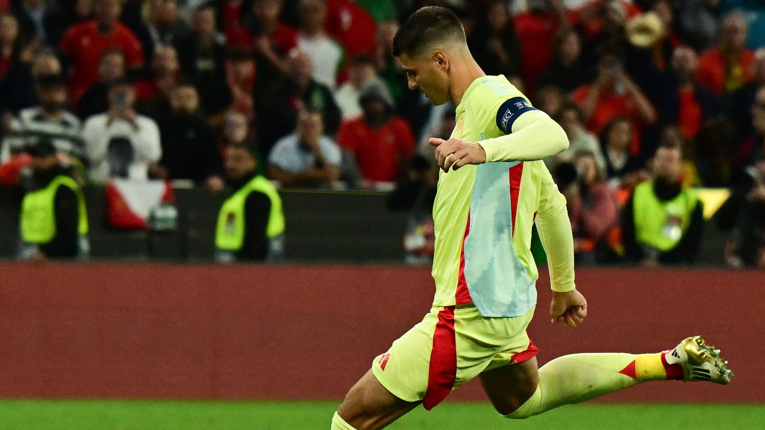 موراتا: لا فائدة من تمثيل منتخب إسبانيا إذا كان الثمن الإهانة موراتا: لا فائدة من تمثيل منتخب إسبانيا إذا كان الثمن الإهانة