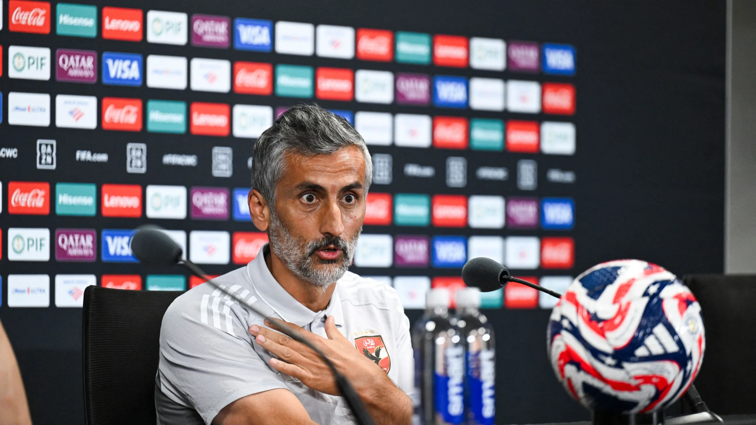 ريبيرو يثني على جماهير الأهلي رغم الخروج من بطولة كأس العالم للأندية