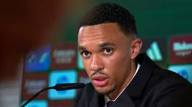 سلاح عالمي: ألونسو يعد مفاجأة مدريديّة لمواجهة الهلال سلاح عالمي: ألونسو يعد مفاجأة مدريديّة لمواجهة الهلال