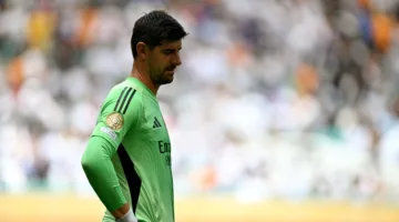 كورتوا يعبر عن استيائه من بطء الشوط الأول ويدافع عن فالفيردي بعد التعادل مع الهلال