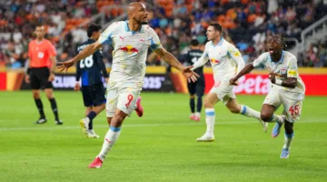 سالزبورغ يتفوق في مجموعة الريال والهلال