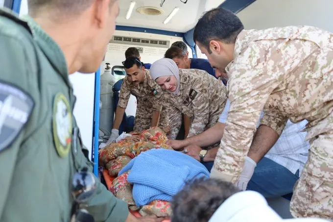 تنفيذًا للتوجيهات الملكية.. وصول مجموعة جديدة من أطفال غزة لت receiving العلاج في الأردن تنفيذًا للتوجيهات الملكية.. وصول مجموعة جديدة من أطفال غزة لت receiving العلاج في الأردن