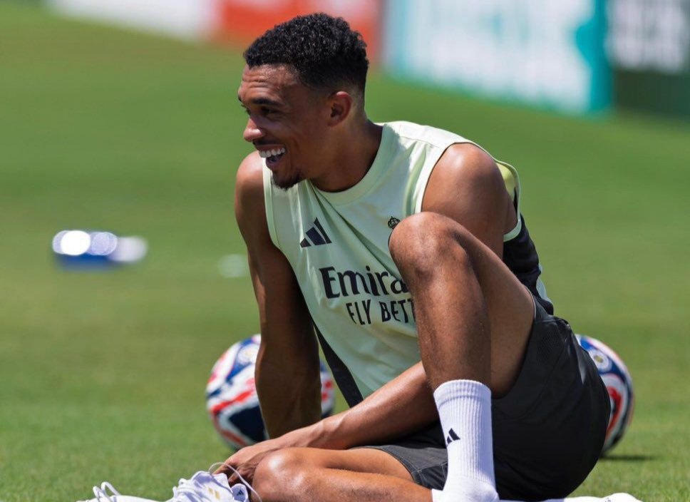 3 تعاقدات جديدة تعزز فريق ريال مدريد قبل اللقاء المنتظر مع الهلال 3 تعاقدات جديدة تعزز فريق ريال مدريد قبل اللقاء المنتظر مع الهلال