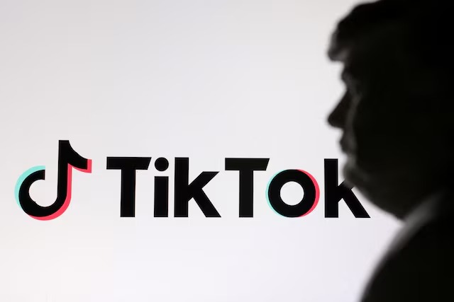 «ترامب» يشير إلى إمكانية تمديد فترة بيع «تيك توك» الأمريكي