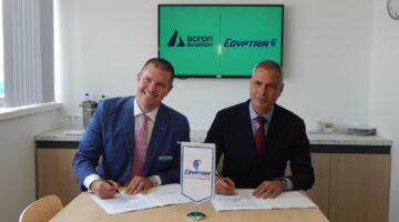 «مصر للطيران» تعزز شراكتها الاستراتيجية مع «Acron Aviation» لتحديث أسطولها من طائرات بوينج «B737-MAX» بأحدث الأنظمة.