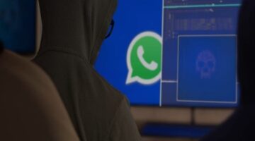 الإذاعة والتلفزيون الإيراني: إسرائيل ترصد مواقع كبار المسؤولين في إيران من خلال محادثاتهم على تطبيق “واتساب”