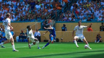 الهلال يؤكد قوته ويتقاسم النقاط مع ريال مدريد