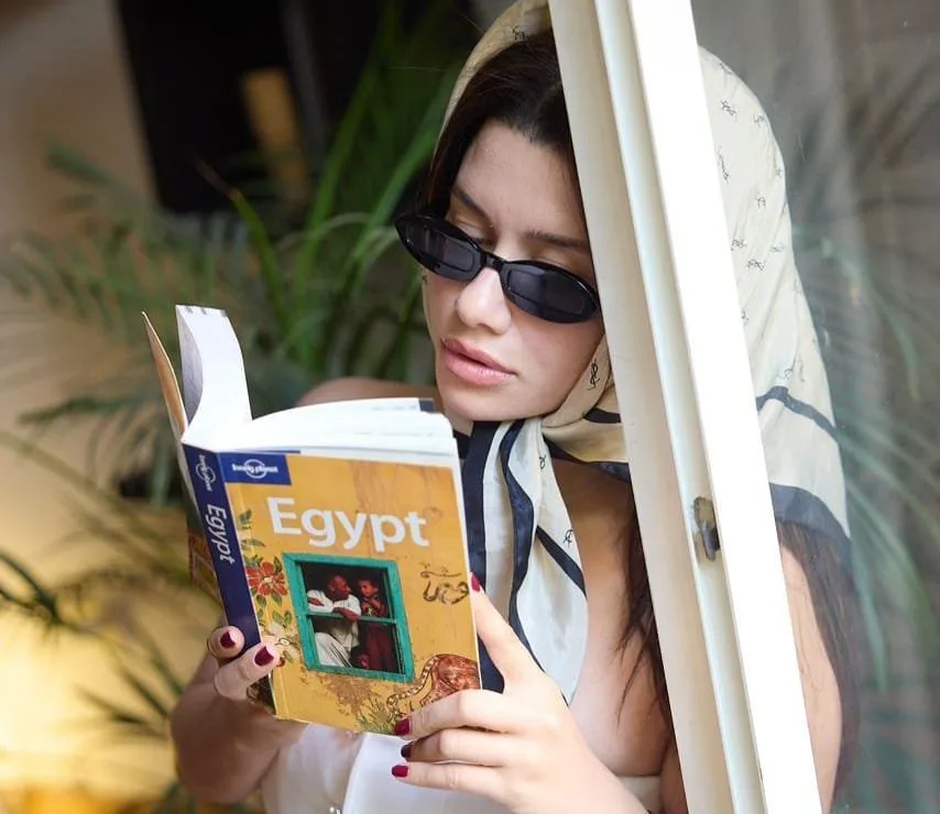 سينتيا خليفة تُجسد شخصية فكاهية في مسلسل “ابن النادي” مع النجم أحمد فهمي سينتيا خليفة تُجسد شخصية فكاهية في مسلسل “ابن النادي” مع النجم أحمد فهمي