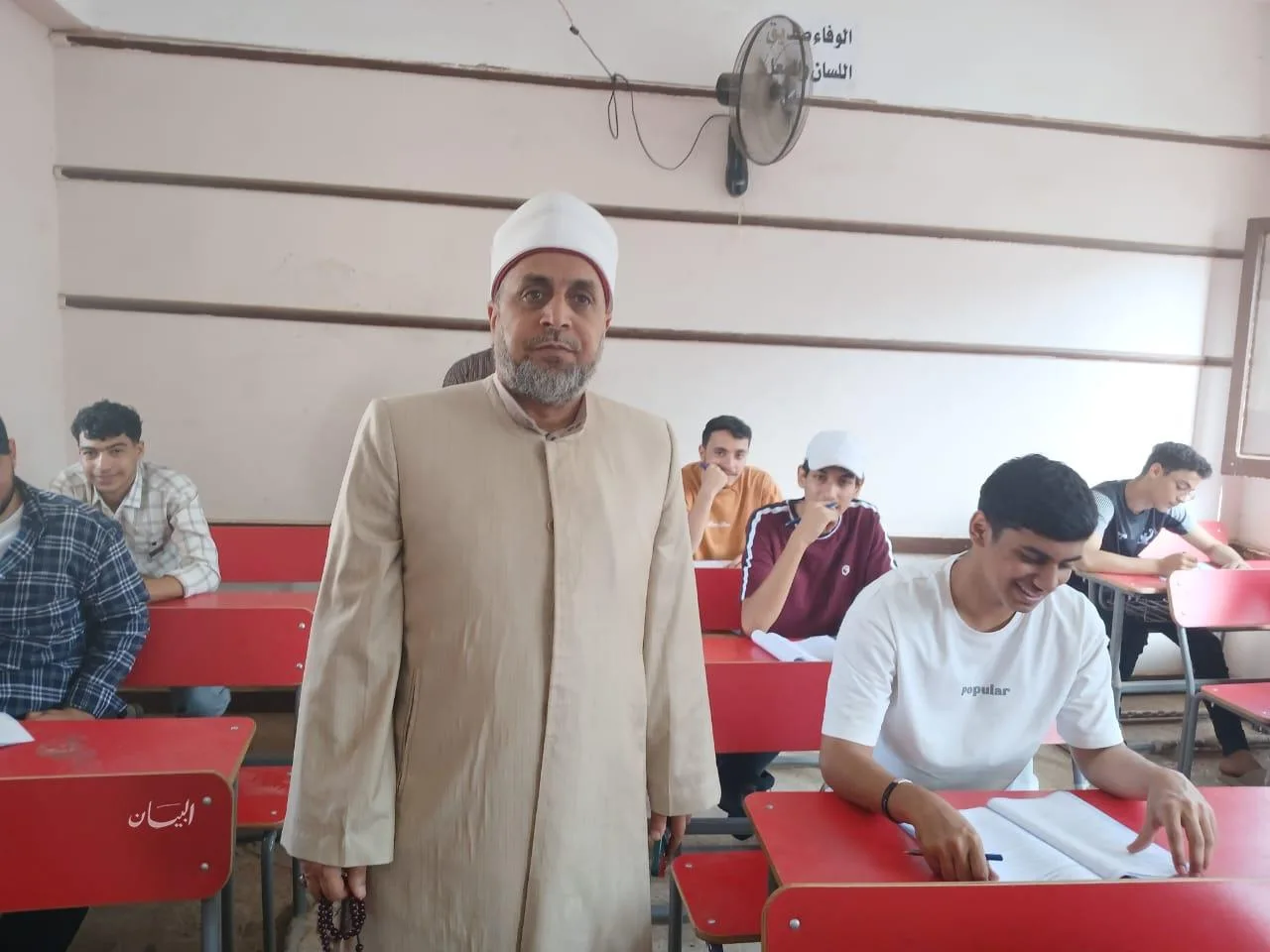 الجنيدي يراقب اختبارات اللغة الإنجليزية في ديرب نجم خلال الأسبوع الخامس. الجنيدي يراقب اختبارات اللغة الإنجليزية في ديرب نجم خلال الأسبوع الخامس.