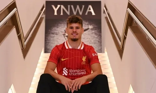 ليفربول يتعاقد مع كيركيز الظهير الأيسر لبورنموث حتى 2030 ليفربول يتعاقد مع كيركيز الظهير الأيسر لبورنموث حتى 2030